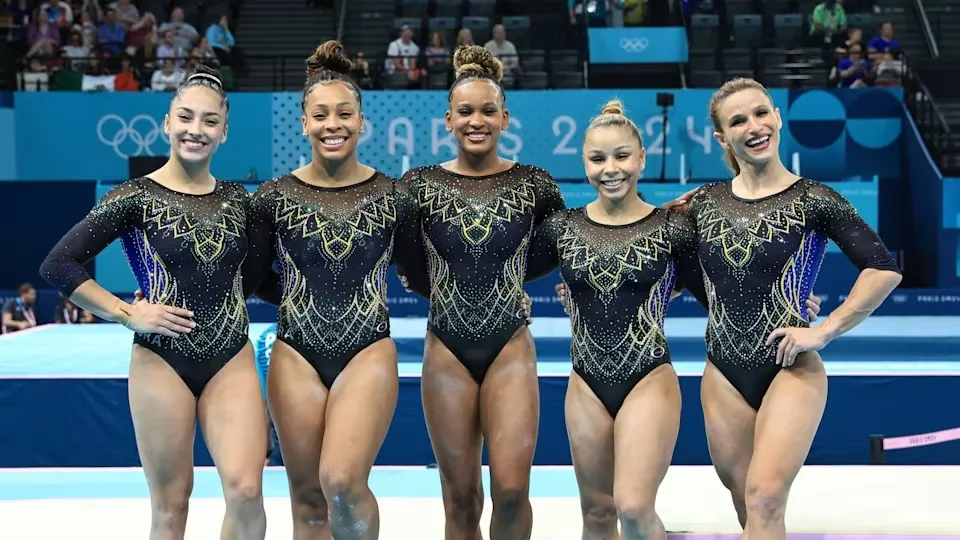 Equipe de ginástica feminina brasileira | Foto: Ricardo Bufolin