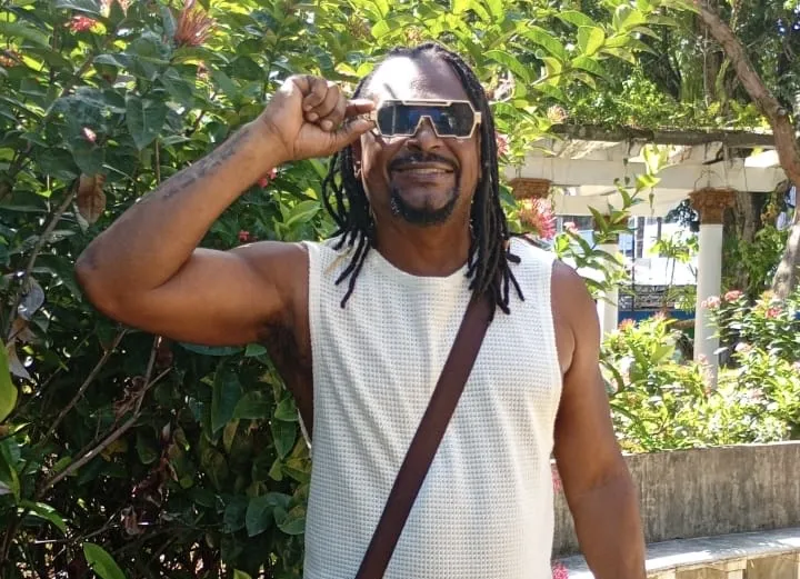 Compositor baiano tem músicas entre as mais tocadas do Carnaval e critica exclusão de projeto